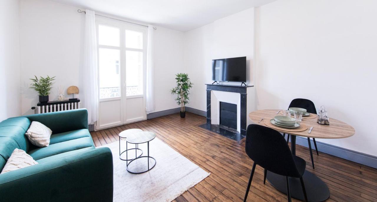 Appartement Avec Balcon A 250 M De La Gare, Hyper Centre Tours Exterior photo