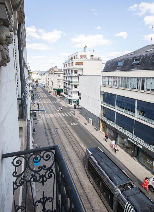 Appartement Avec Balcon A 250 M De La Gare, Hyper Centre Tours Exterior photo